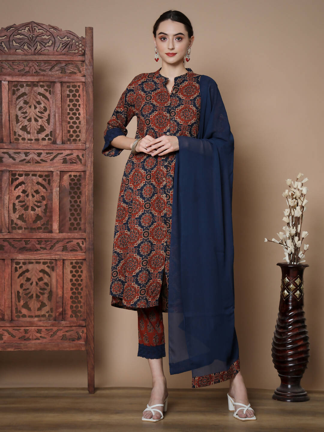 Myshka Women's Multi A-Line Kurta & Trousers With Dupatta