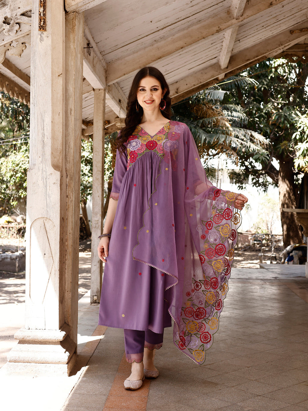 Alia Cut Hand Embroidered & Floral Embroidered Kurta With Pant & Organza Embroidered Dupatta Luxury Premium, Lavender - Hiral Fashion - Distacart