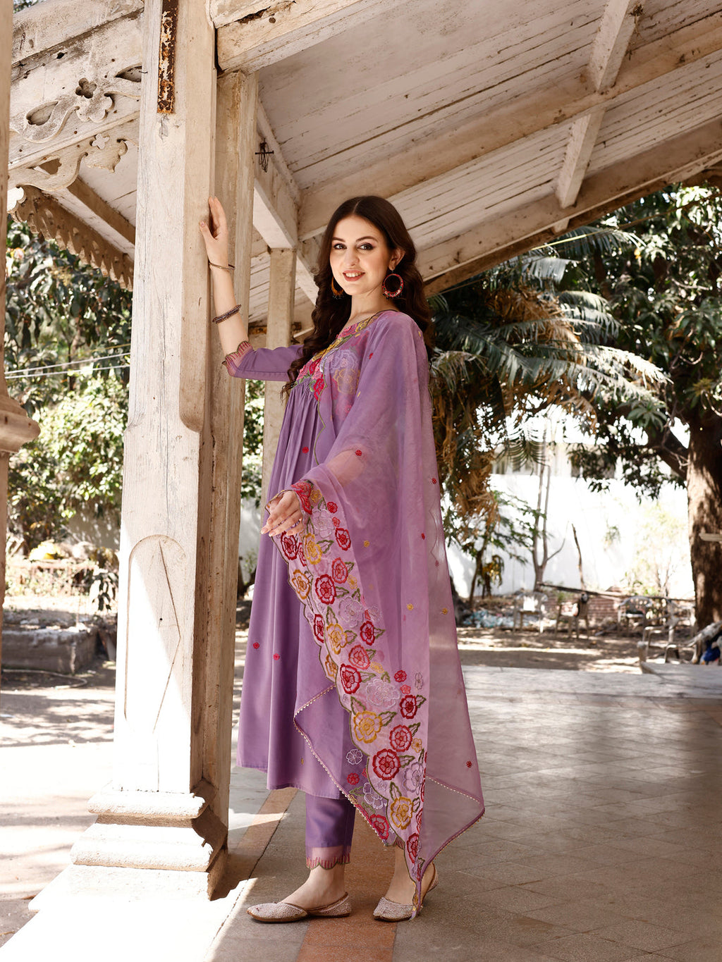 Alia Cut Hand Embroidered & Floral Embroidered Kurta With Pant & Organza Embroidered Dupatta Luxury Premium, Lavender - Hiral Fashion - Distacart