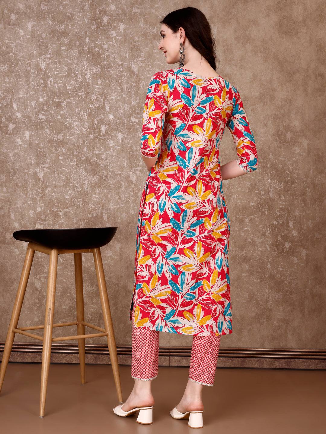 Floral Printed Cotton Kurta With Pant & Dupatta, Pink - Hiral Fashion