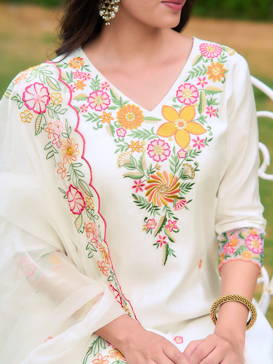 Embroidered Kurta With Pant & Organza Embroidered Dupatta, White - Hiral Fashion - Distacart