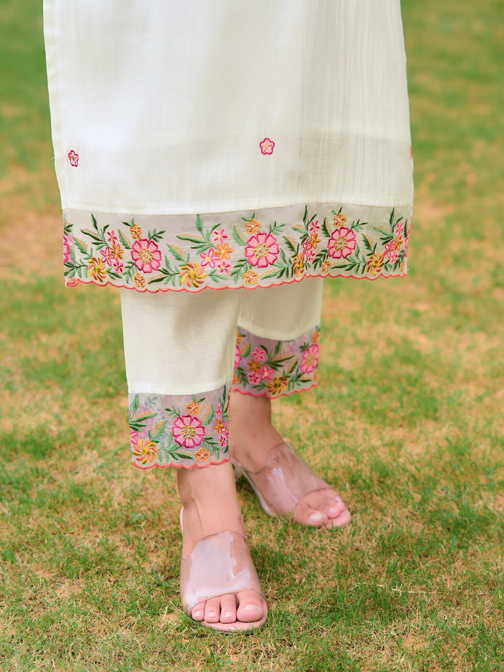 Embroidered Kurta With Pant & Organza Embroidered Dupatta, White - Hiral Fashion - Distacart
