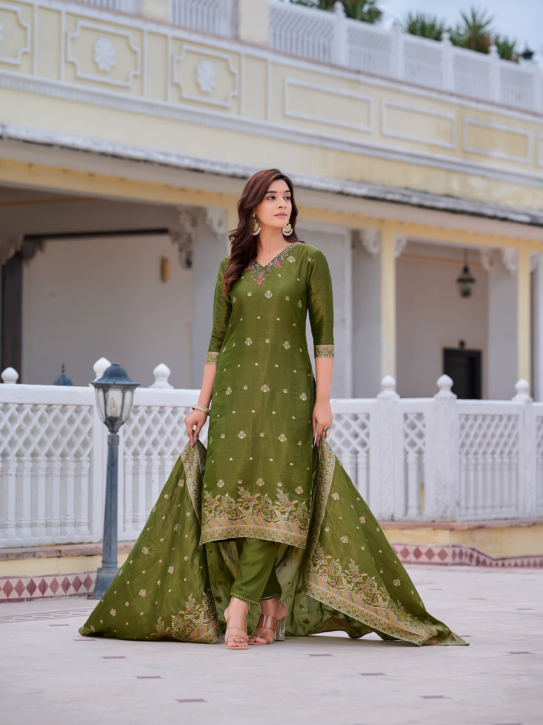 Pure Banarasi Jacquard Hand Embroidered Kurta With Pant & Banarasi Jacquard Dupatta, Green - Hiral Fashion - Distacart