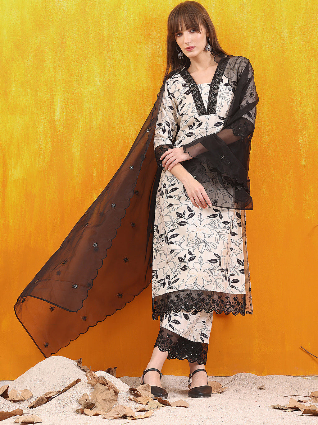 Embroidered And Floral Printed Lace Detailed Kurta With Palazzo Pant & Dupatta, White - Hiral Fashion - Distacart