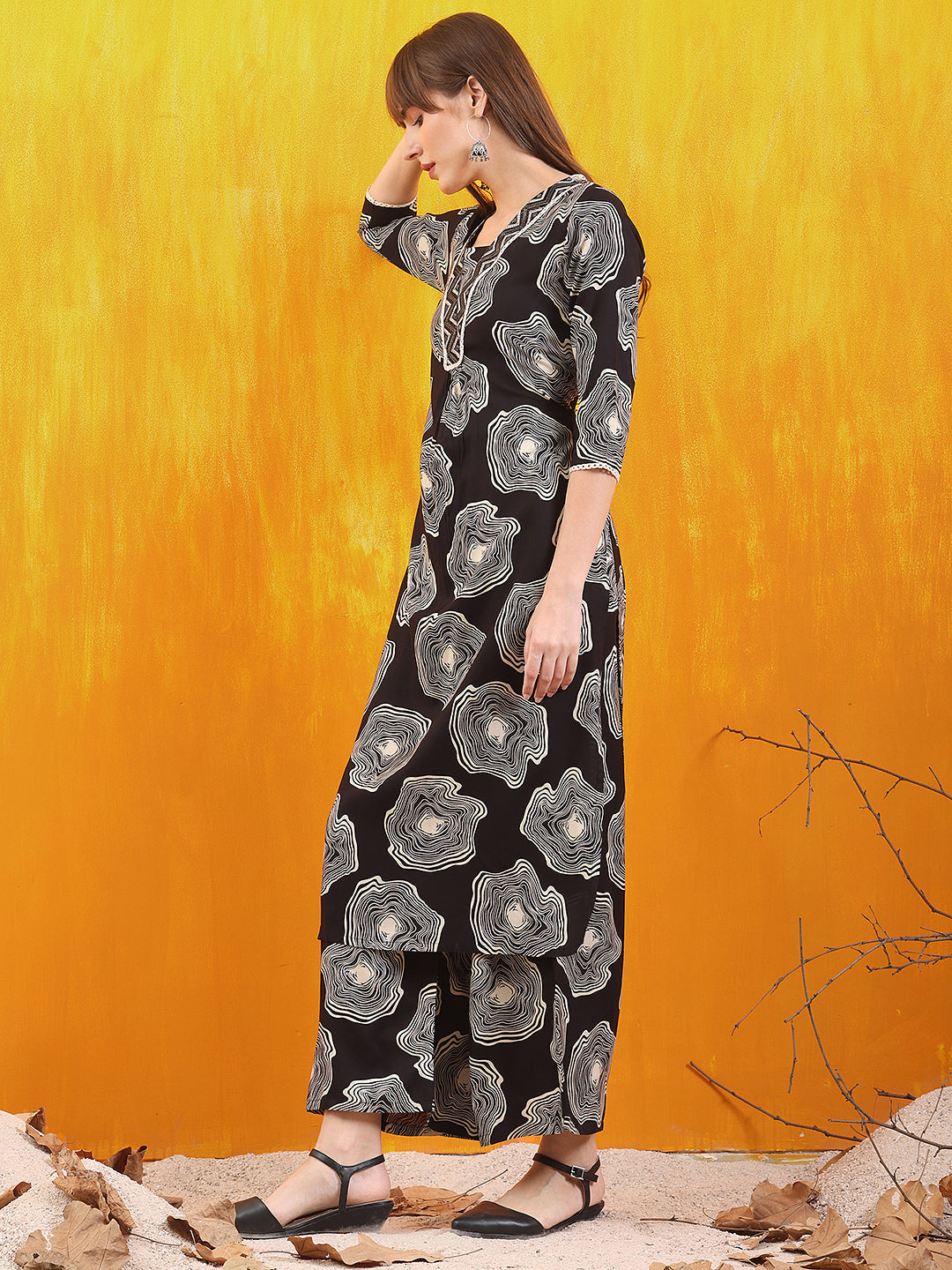 Embroidered & Floral Printed Kurta With Palazzo Co-Ords Set, Black - Hiral Fashion - Distacart