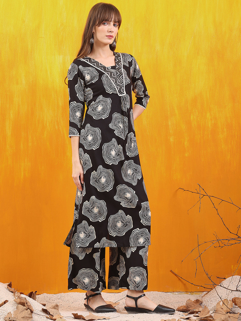 Embroidered & Floral Printed Kurta With Palazzo Co-Ords Set, Black - Hiral Fashion - Distacart