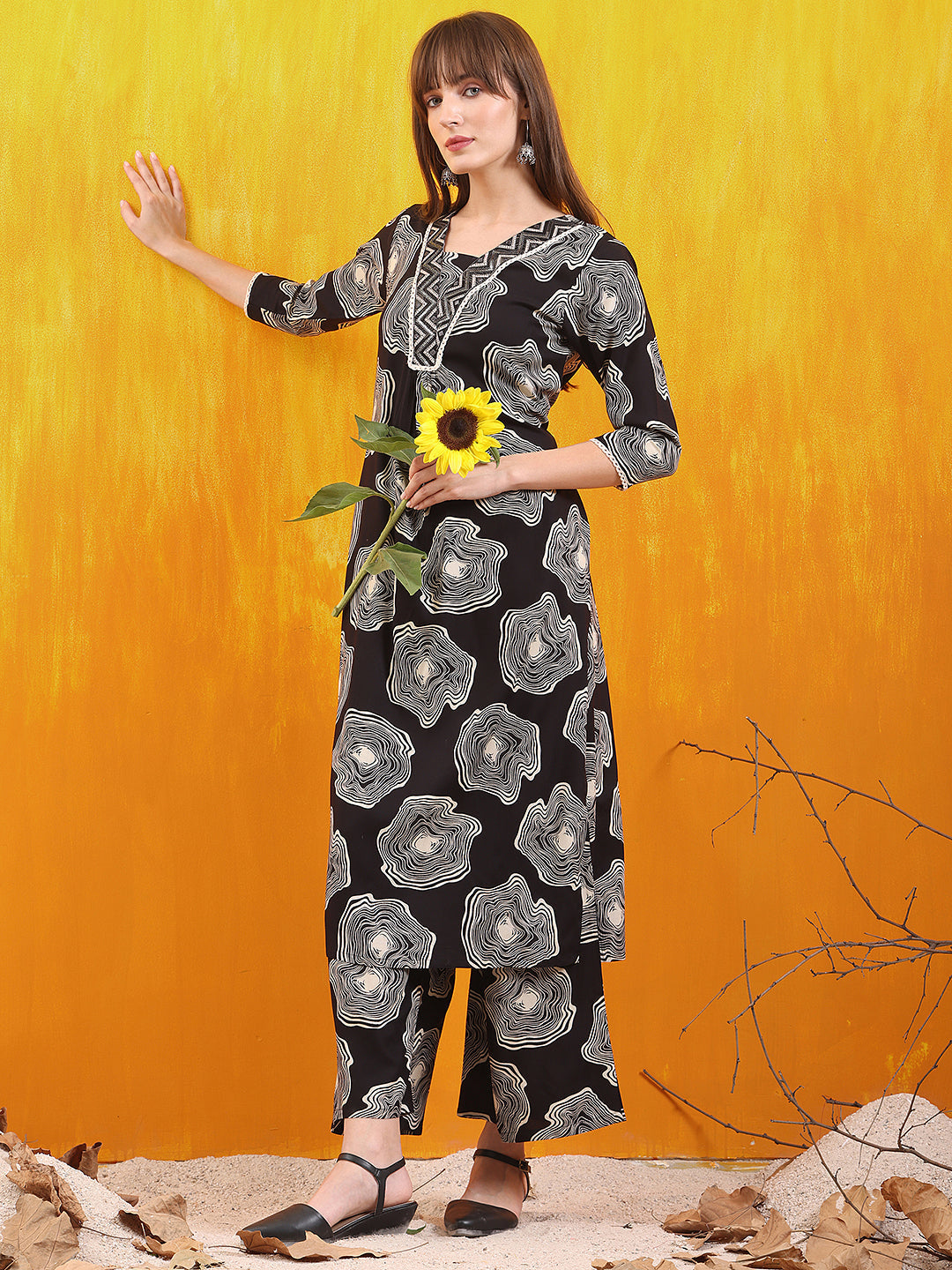 Embroidered & Floral Printed Kurta With Palazzo Co-Ords Set, Black - Hiral Fashion - Distacart