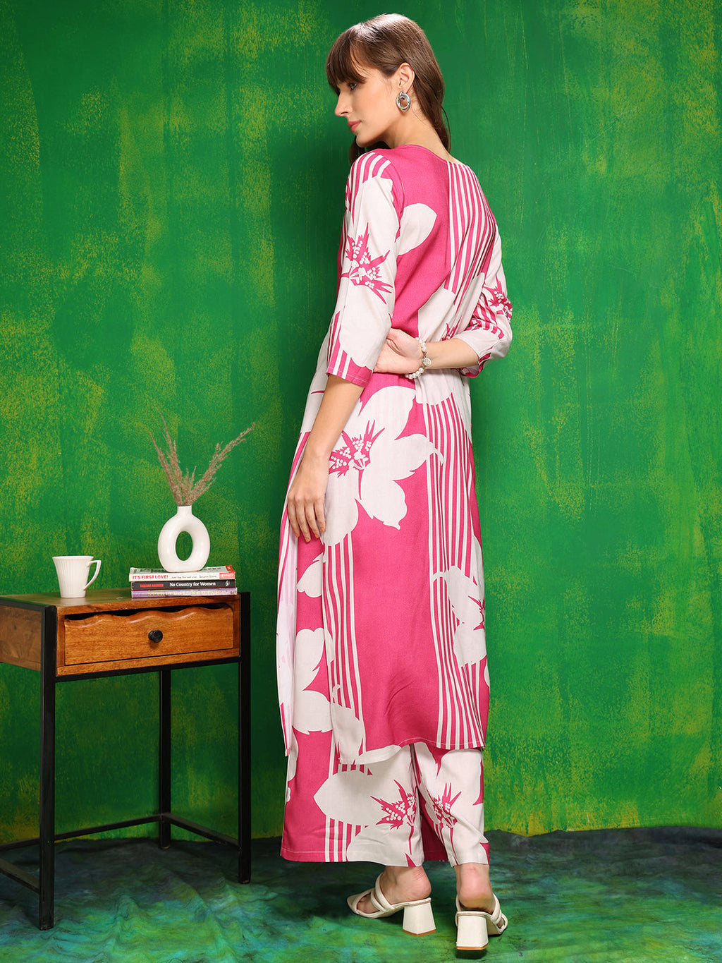 Embroidered & Floral Printed Kurta With Palazzo Pant, Pink - Hiral Fashion - Distacart
