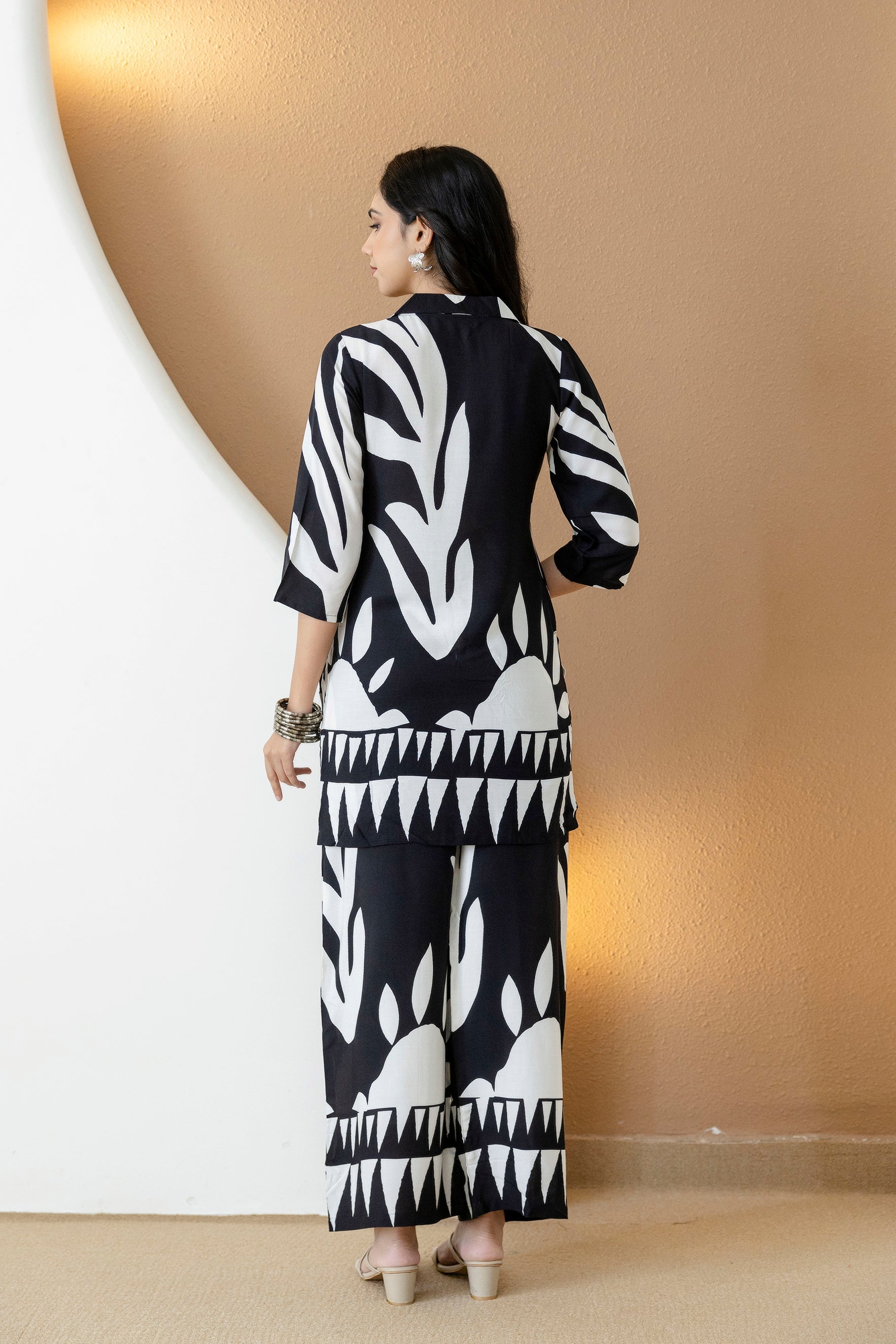 Abstract Printed Co-Ords, Black; White - Hiral Fashion - Distacart