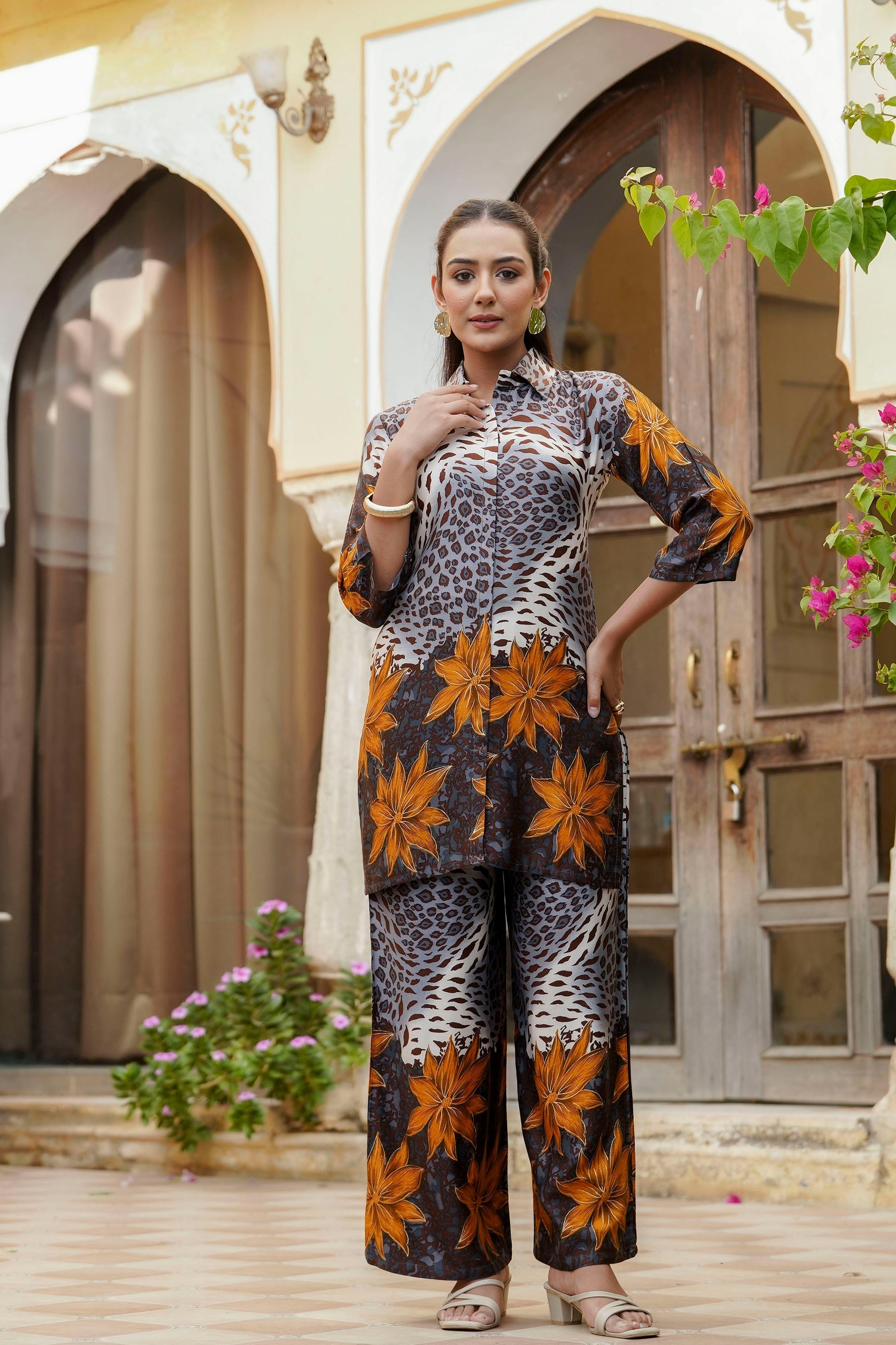 Animal & Floral Motifs Printed Ethnic Co-Ord Set, Grey - Hiral Fashion - Distacart