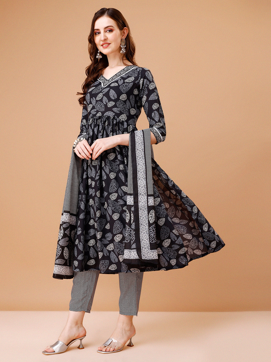 Leaf Printed Flared Kurta With Pant & Dupatta, Multicolor - Hiral Fashion - Distacart
