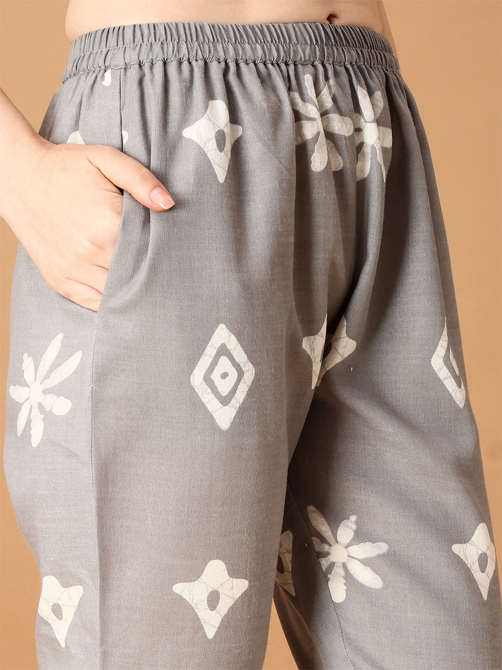 Bandhani Printed Cotton Kurta With Pant & Dupatta, Grey - Hiral Fashion