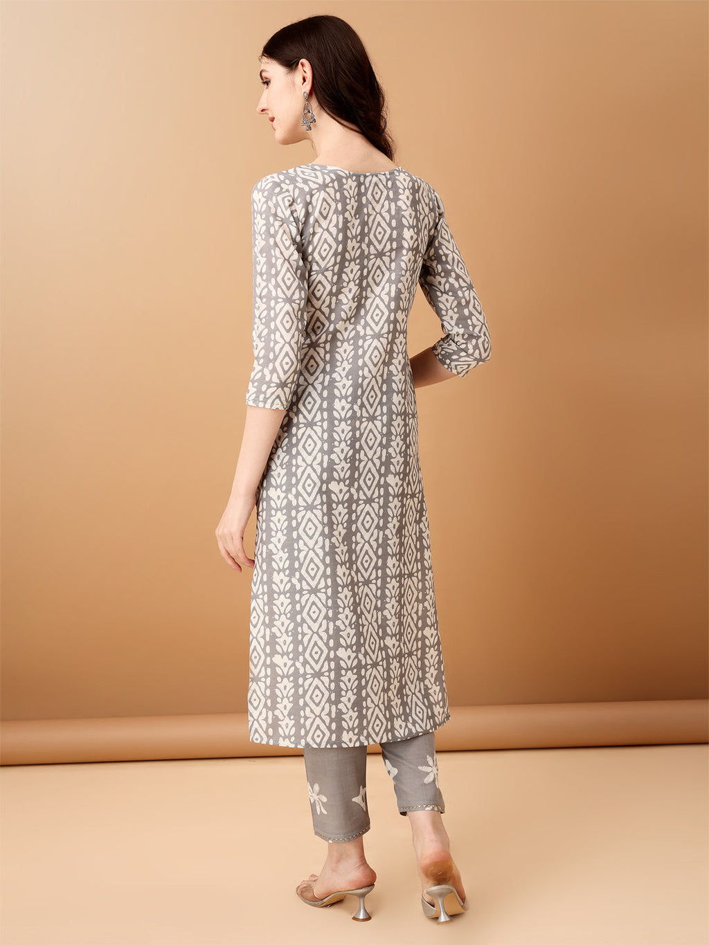 Bandhani Printed Cotton Kurta With Pant & Dupatta, Grey - Hiral Fashion