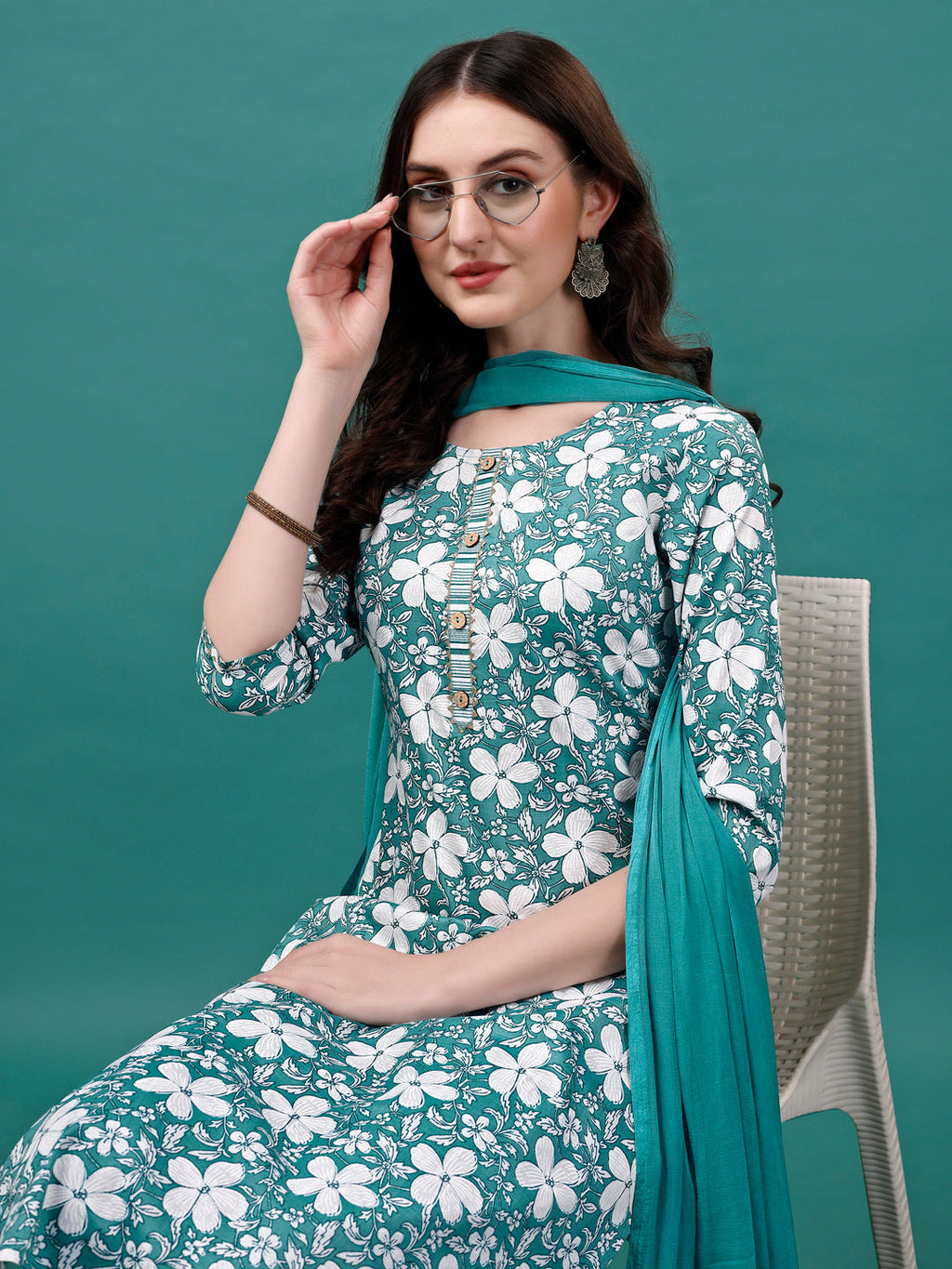 Floral Printed Casual Wear Kurta With Pant & Dupatta, Multicolor - Hiral Fashion - Distacart