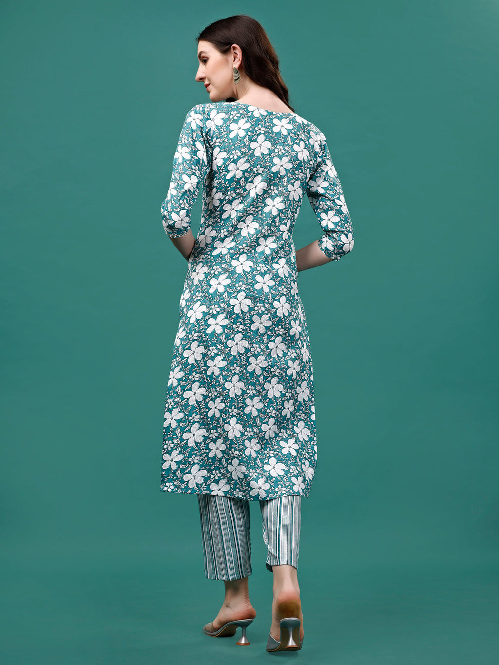 Floral Printed Casual Wear Kurta With Pant & Dupatta, Multicolor - Hiral Fashion - Distacart