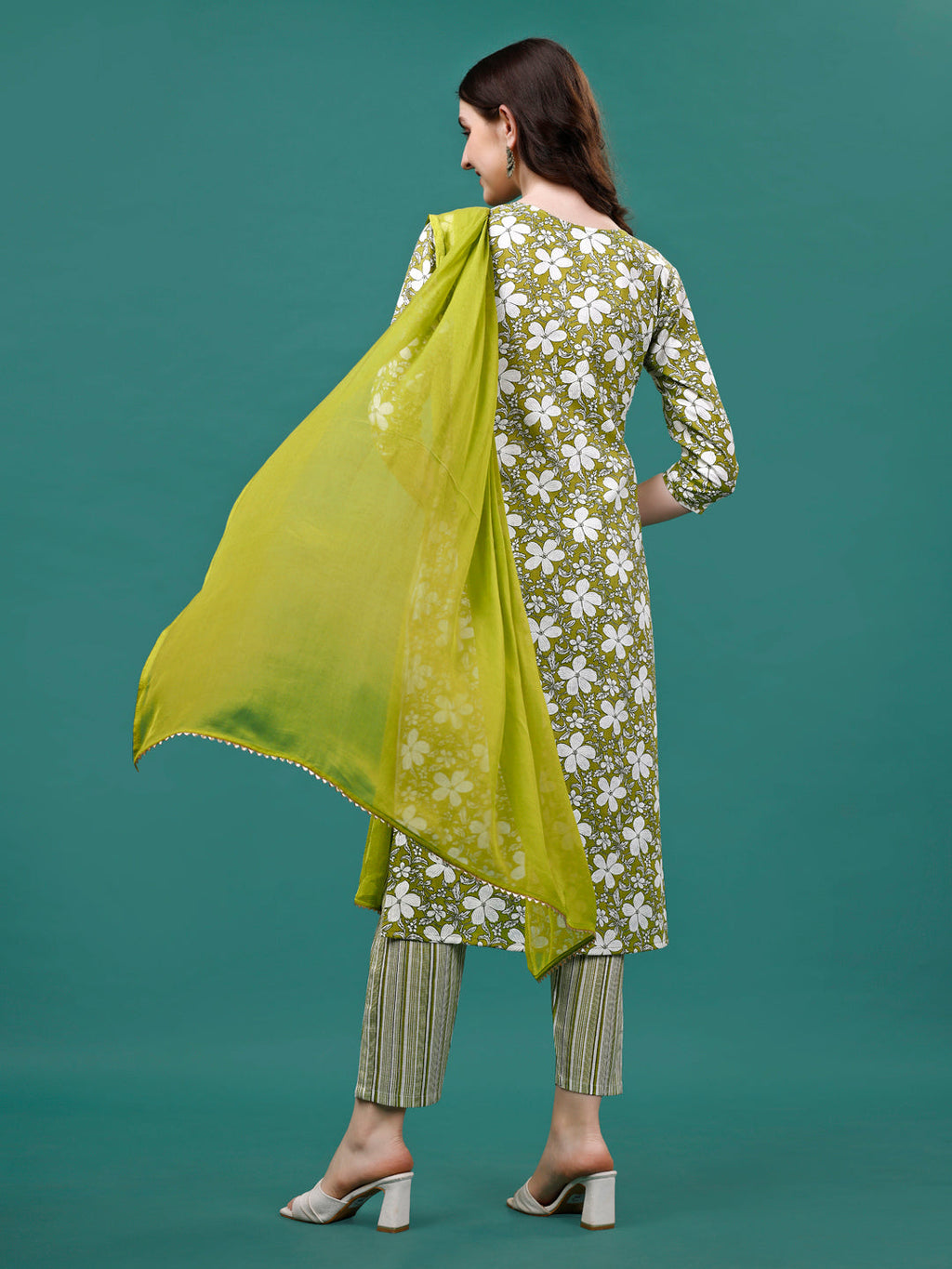 Floral Printed Casual Wear Kurta With Pant & Dupatta, Multicolor - Hiral Fashion - Distacart