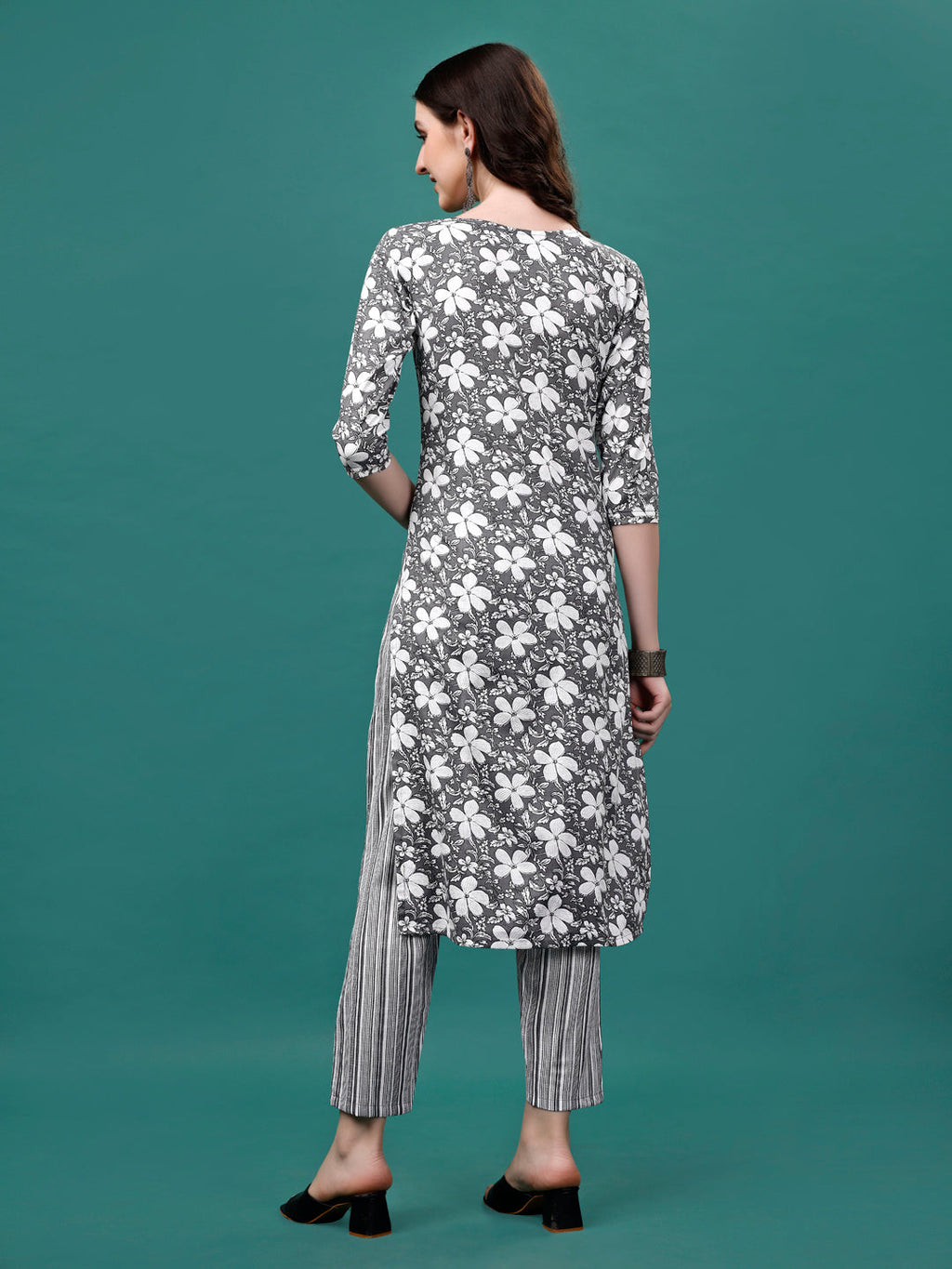 Floral Printed Casual Wear Kurta With Pant & Dupatta, Multicolor - Hiral Fashion - Distacart