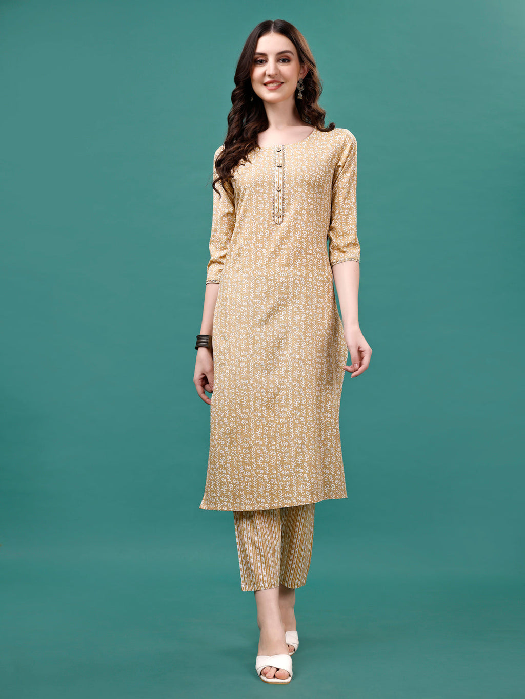 Floral Printed Casual Wear Kurta With Pant & Dupatta, Multicolor - Hiral Fashion