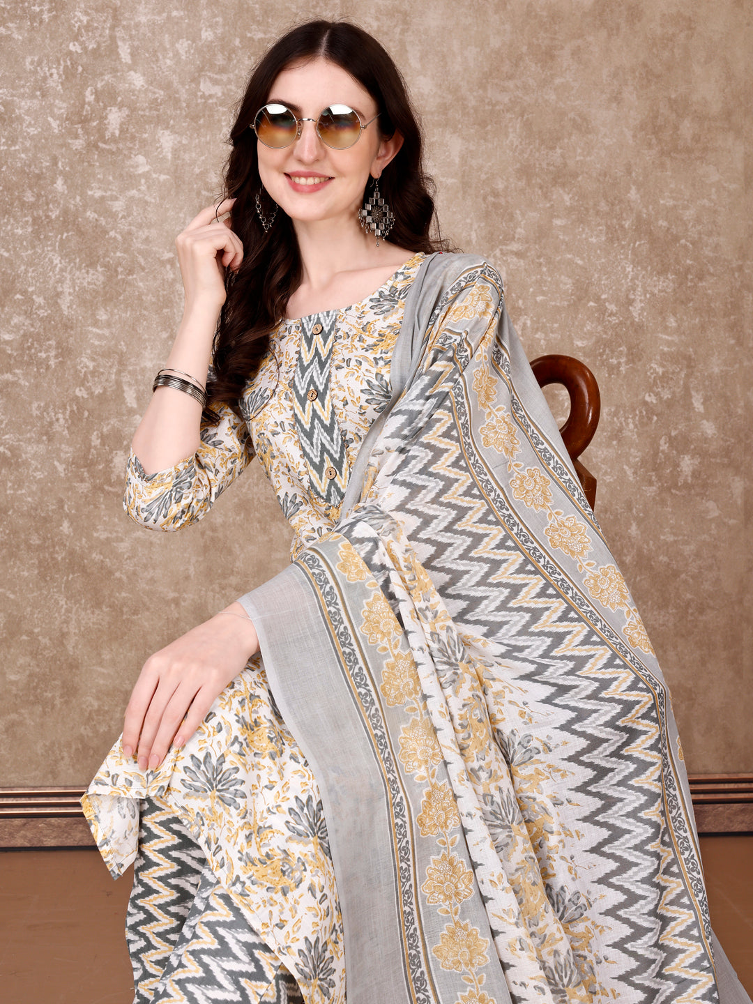 Floral Printed Kurta With Printed Pant & Dupatta, Multicolor - Hiral Fashion - Distacart