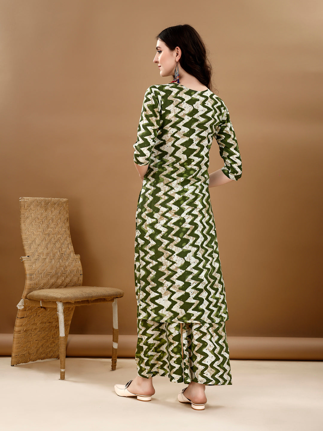 Chevron Printed Kurta With Palazzo Pant & Dupatta, Green - Hiral Fashion - Distacart