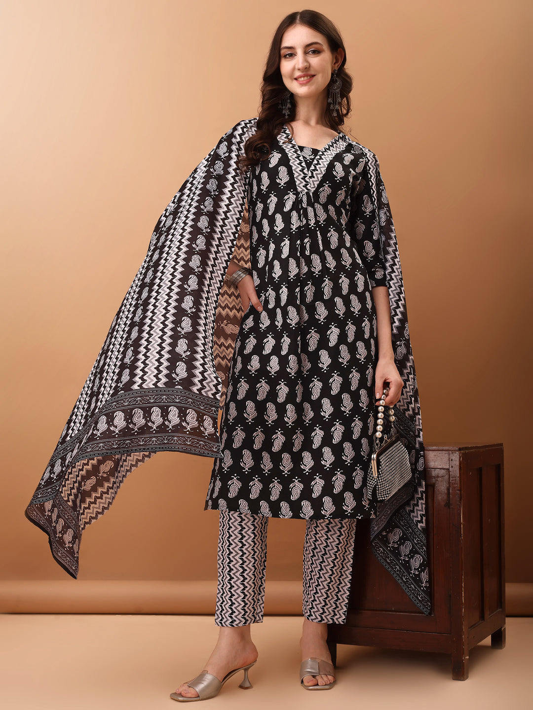 Floral Printed Kurta With Pant & Dupatta, Black - Hiral Fashion