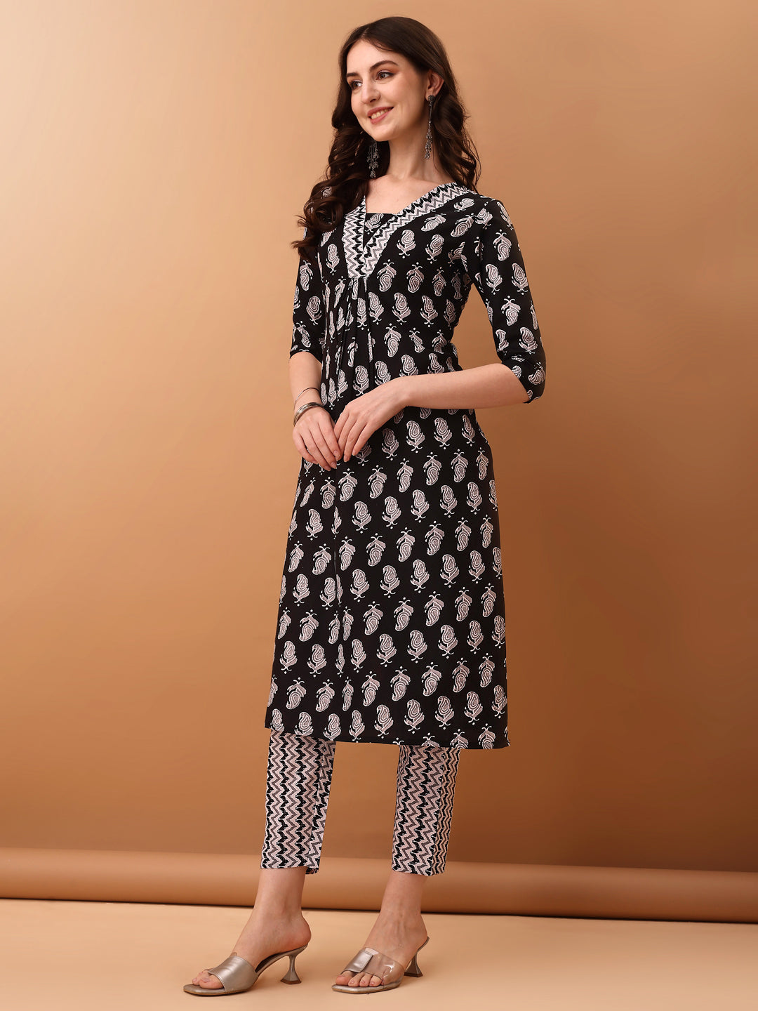 Floral Printed Kurta With Pant & Dupatta, Black - Hiral Fashion