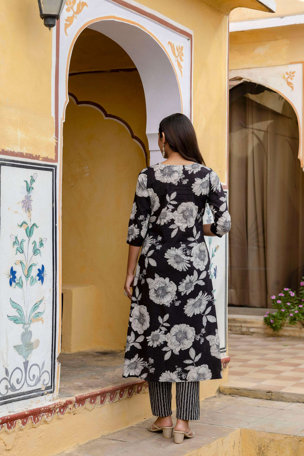 Floral Printed Kurta With Pant & Stripe Printed Dupatta, Black - Hiral Fashion - Distacart