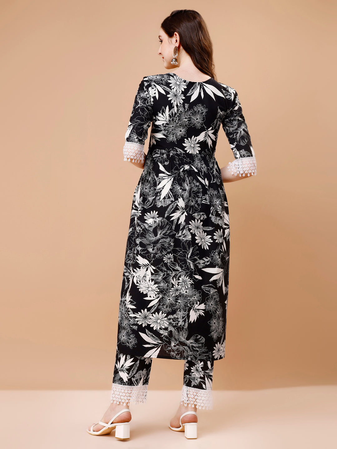 Leaf Printed & Lace Detailed Kurta & Pant Set, Multicolor - Hiral Fashion