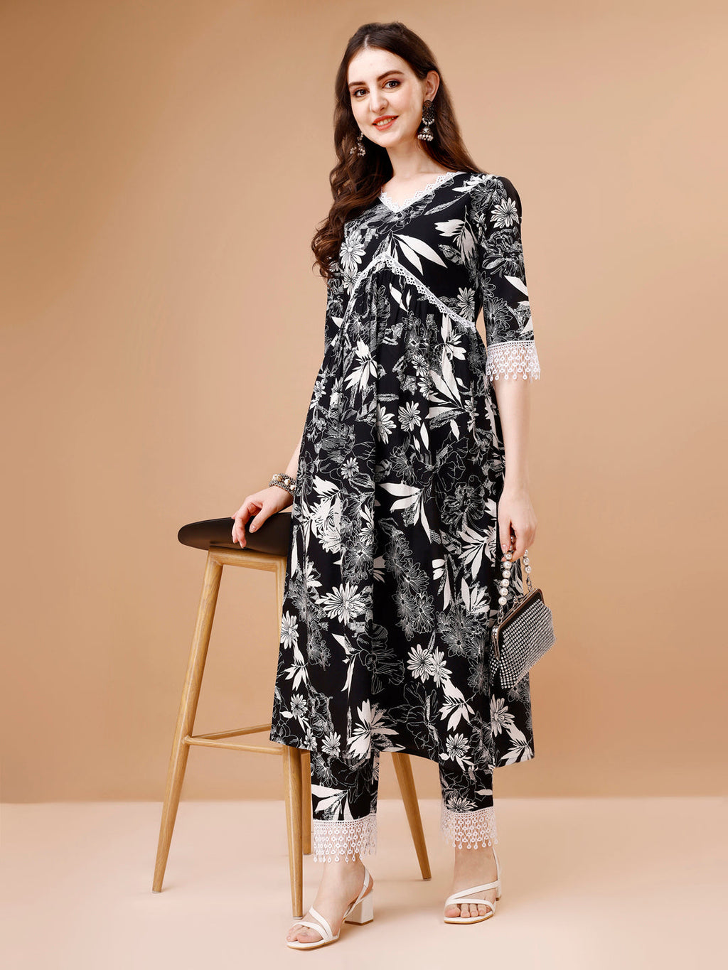 Leaf Printed & Lace Detailed Kurta & Pant Set, Multicolor - Hiral Fashion