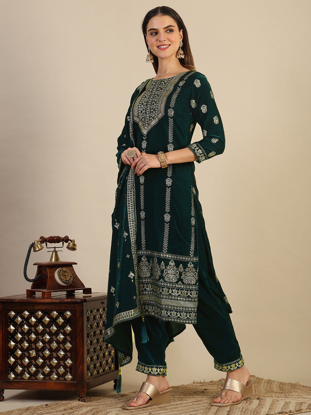 Hand & Foil Printed Velvet Kurta With Pant & Dupatta, Bottle-Green - Hiral Fashion - Distacart