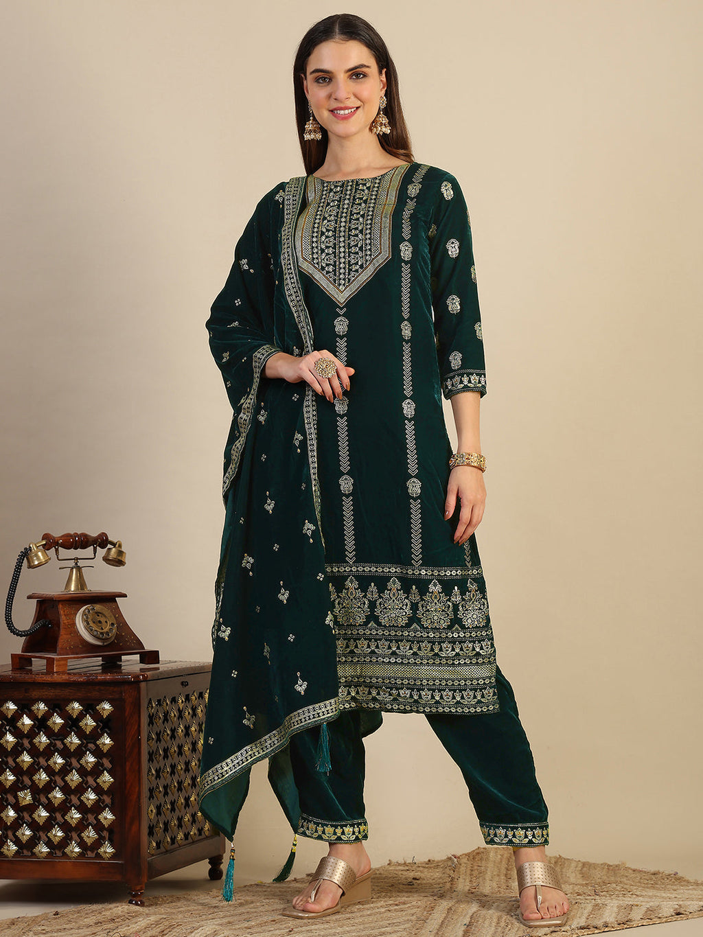 Hand & Foil Printed Velvet Kurta With Pant & Dupatta, Bottle-Green - Hiral Fashion - Distacart