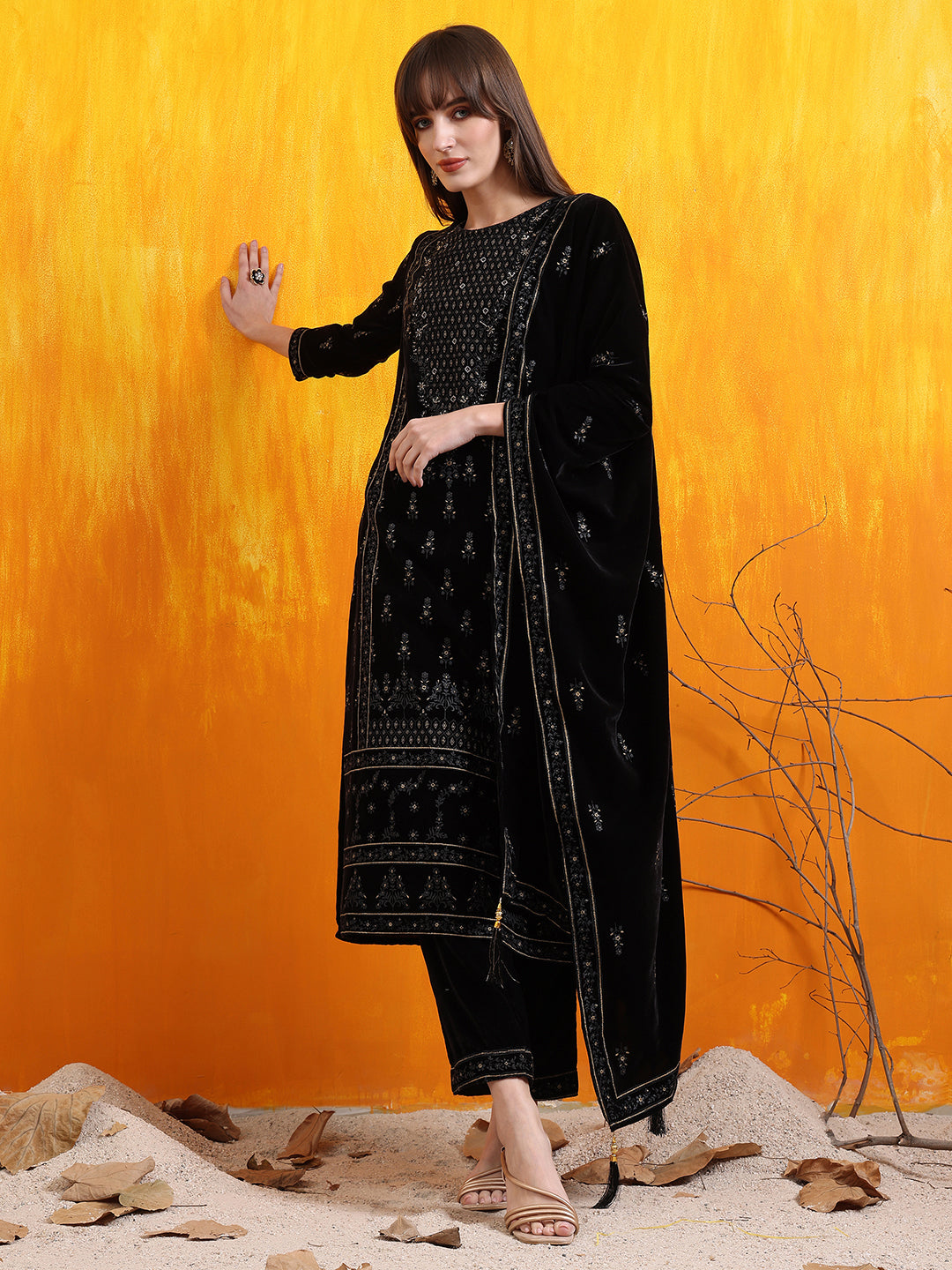 Hand Embroidered & Foil Printed Velvet Kurta With Pant & Dupatta, Black - Hiral Fashion - Distacart