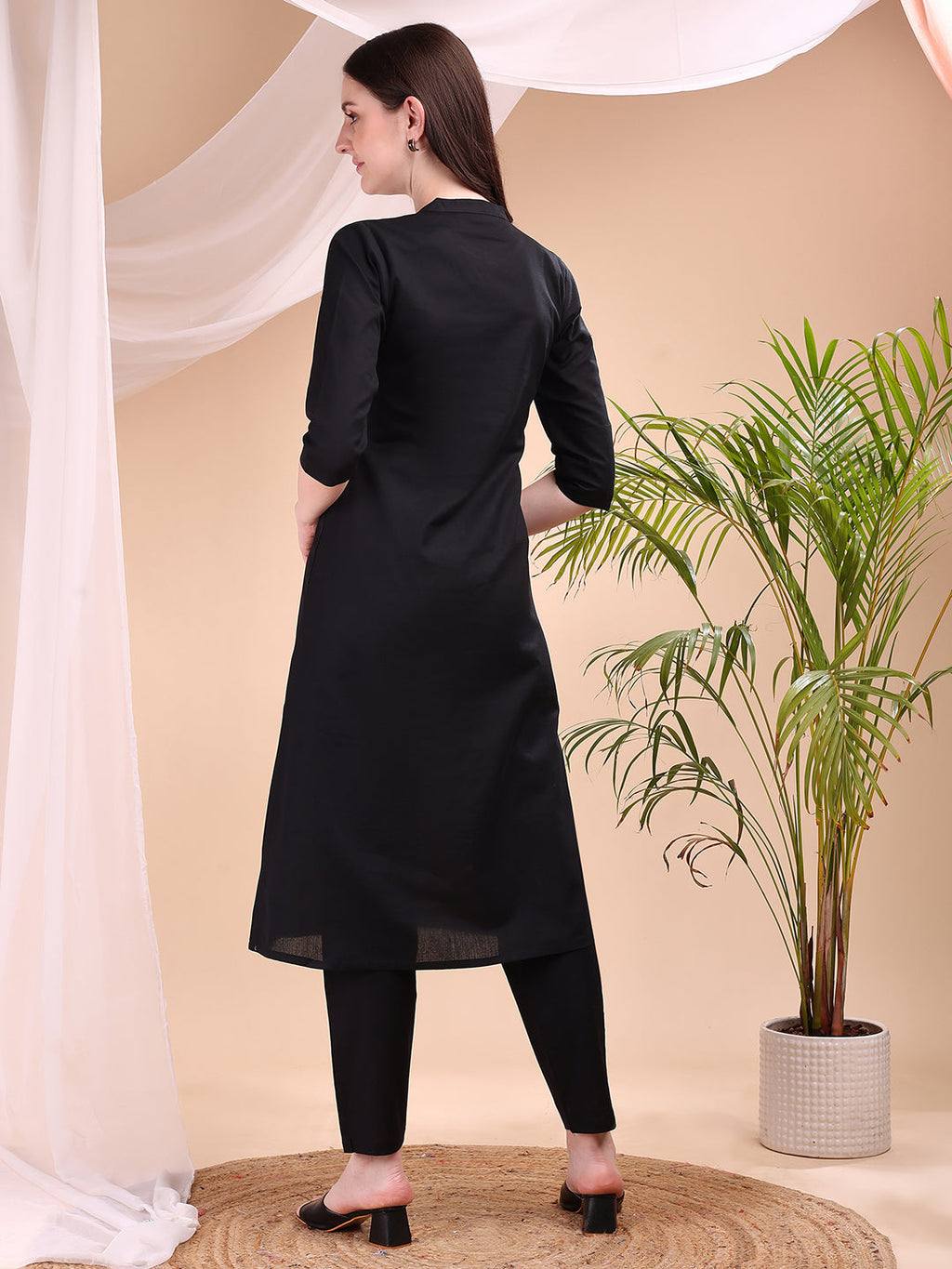 Placement Floral Front Buttoned Kurta With Pant, Black - Hiral Fashion - Distacart