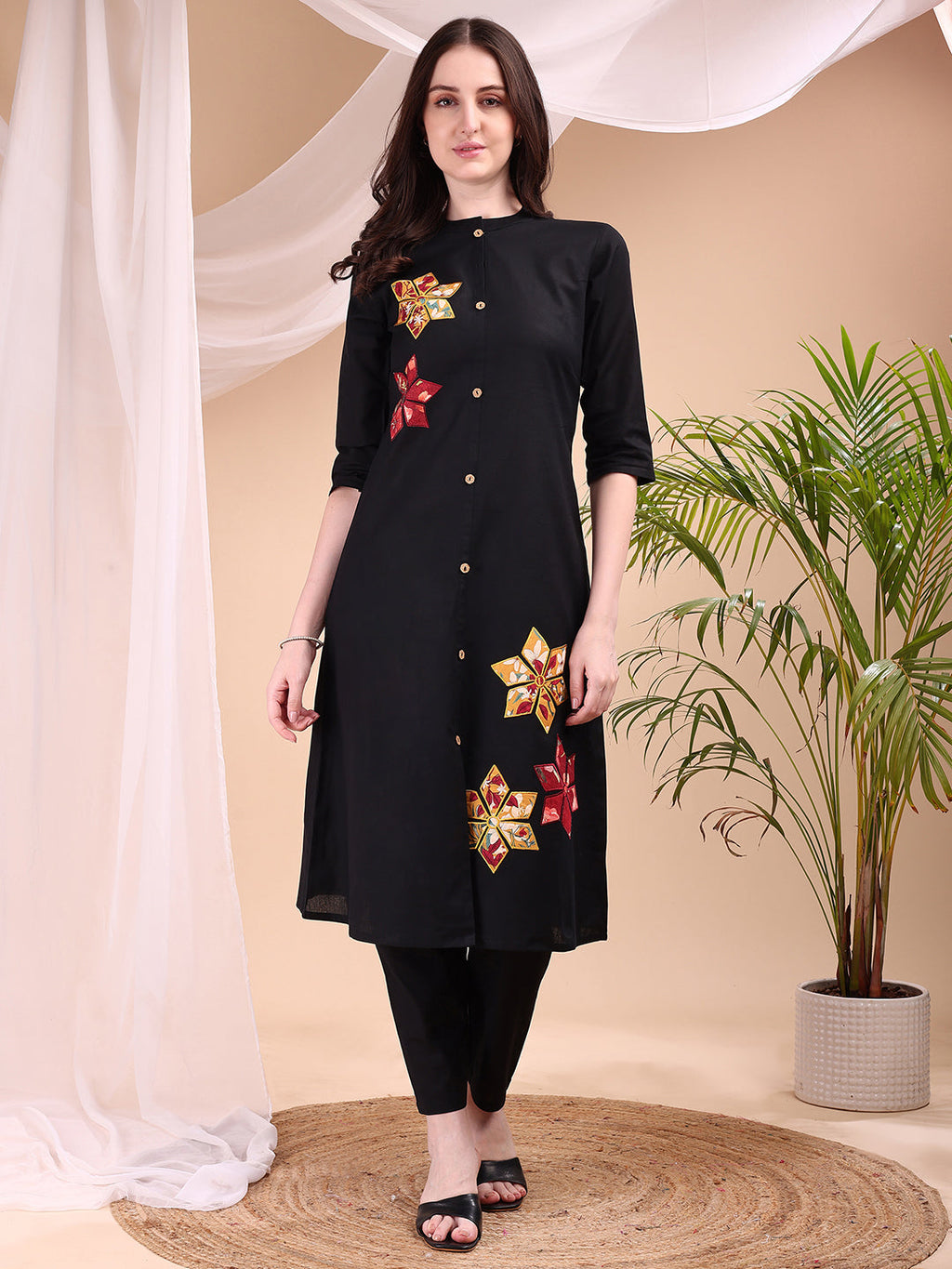 Placement Floral Front Buttoned Kurta With Pant, Black - Hiral Fashion - Distacart