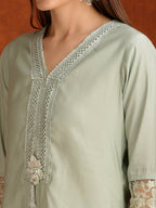 Artificial Flower & Lace Detailing Kurta With Pant & Dupatta, Green - Hiral Fashion - Distacart