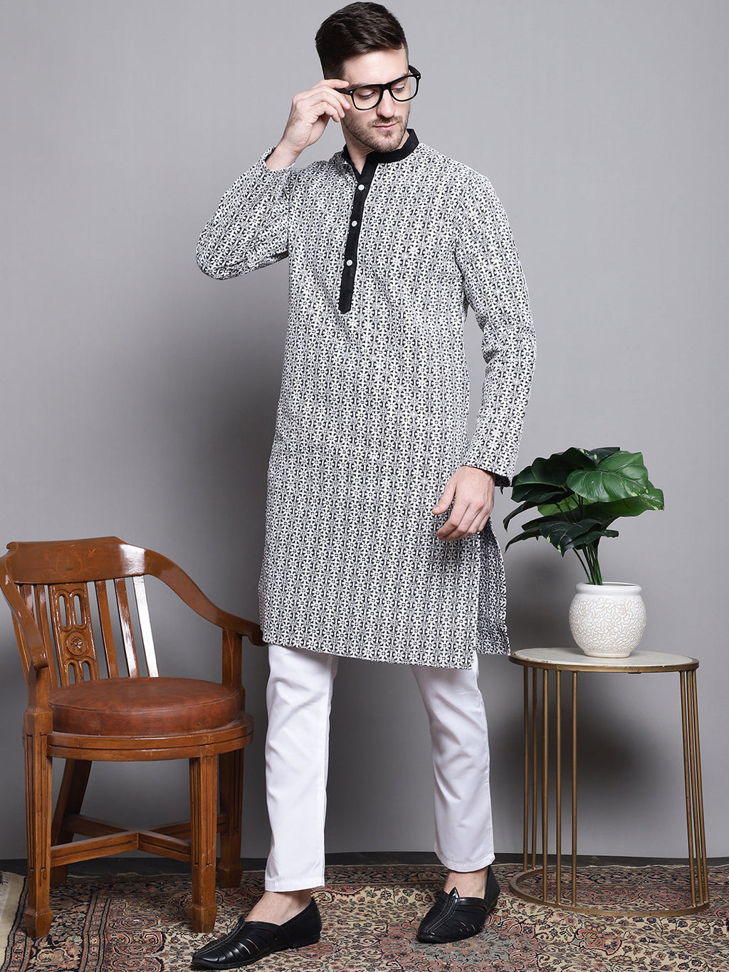 Jompers Men's Sequin Embroidered Silk Blend Kurta - Black