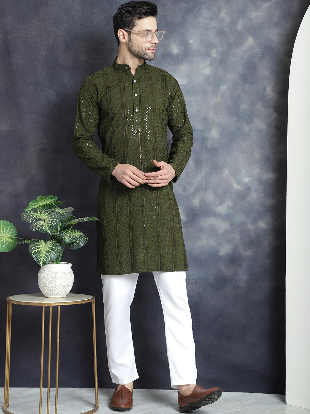 Jompers Men's Sequins Chikankari Embroidered Kurta - Mehndi
