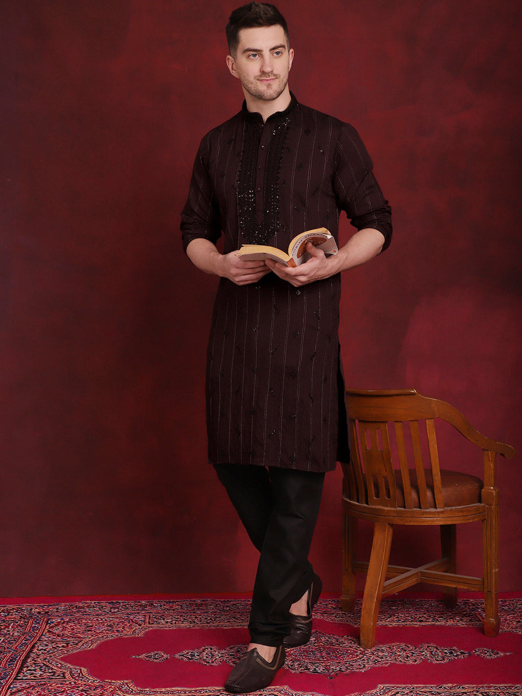Jompers Men's Sequins Embroidered Kurta - Maroon