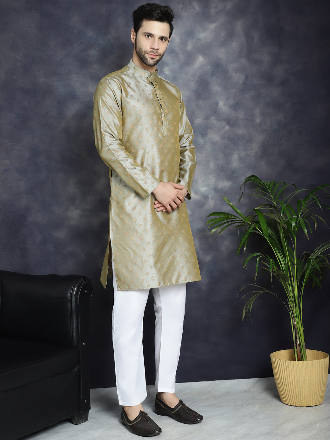 Jompers Men's Woven Design Silk Blend Kurta - Pista