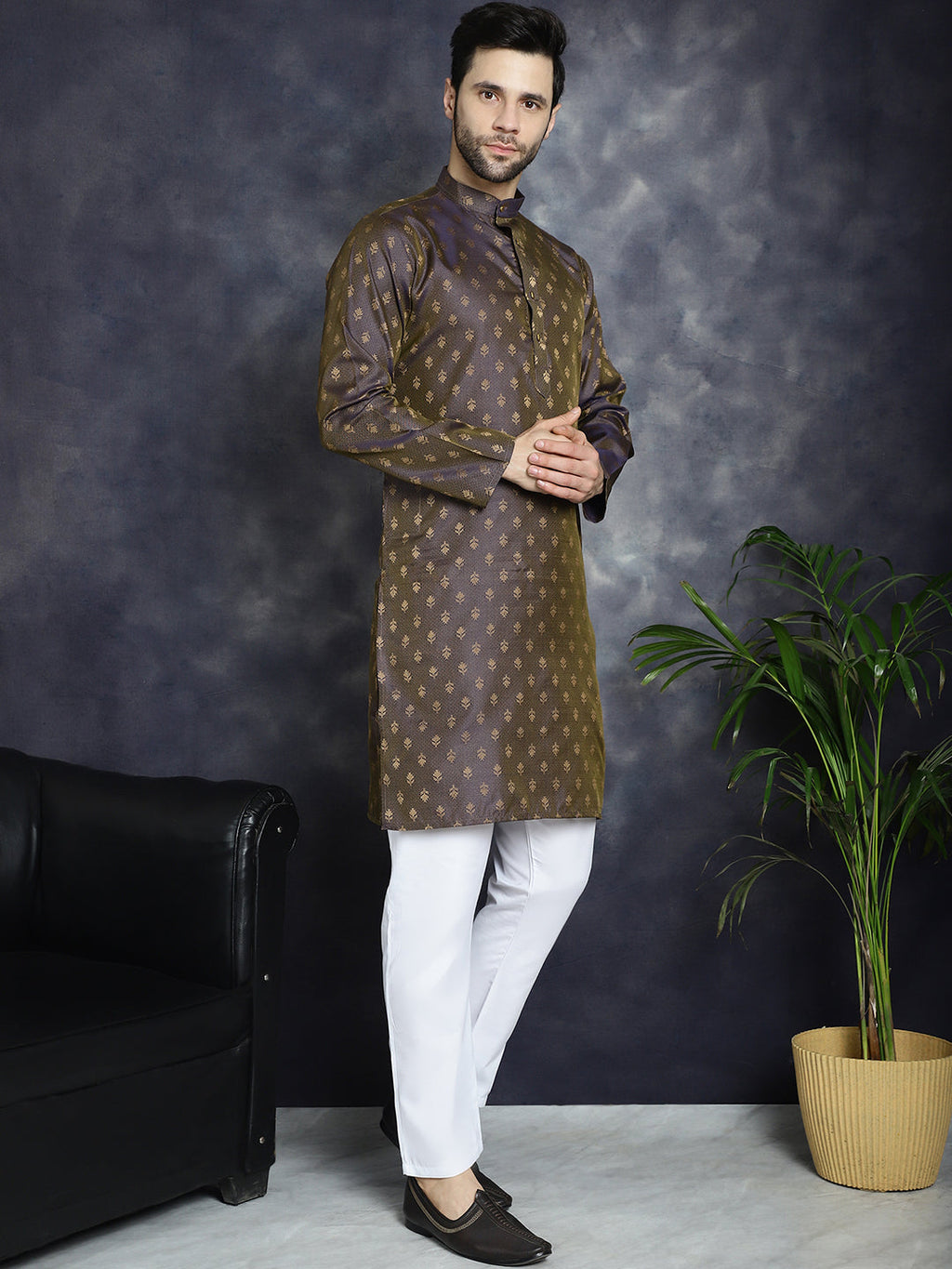 Jompers Men's Woven Design Silk Blend Kurta - Purple