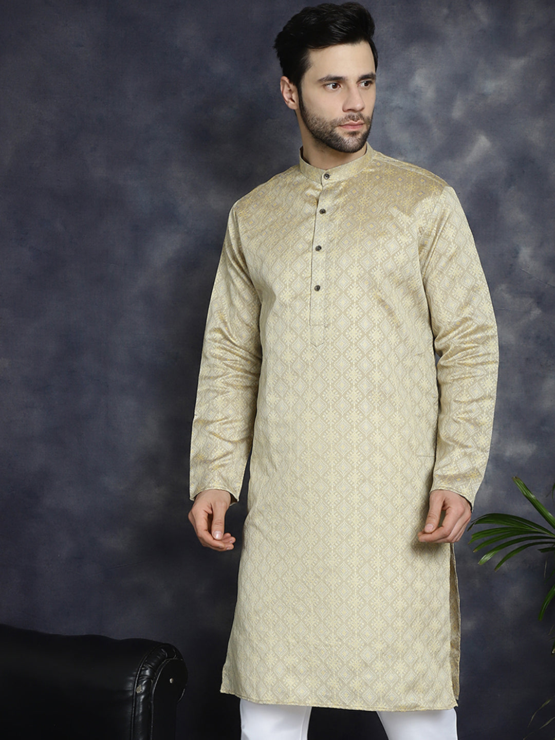Jompers Men's Beige Woven Design Kurta - Beige