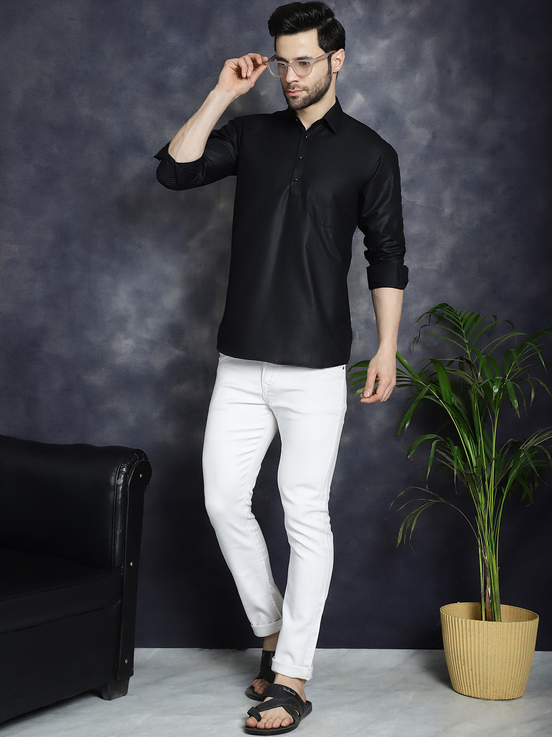 Jompers Men's Black Solid Short Kurta