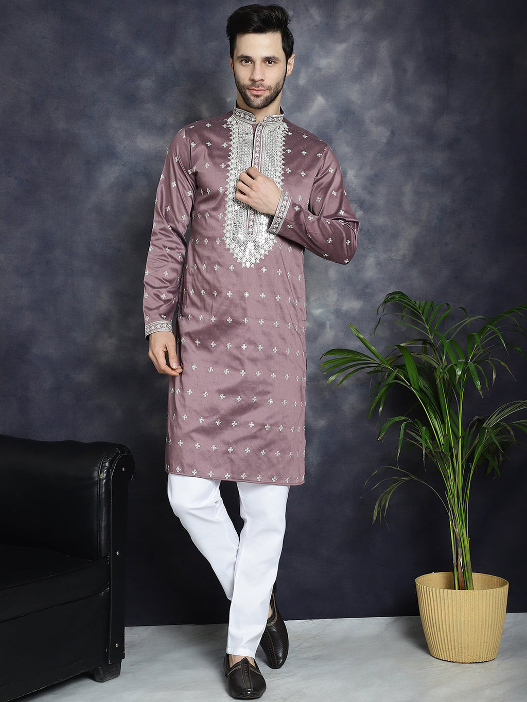 Jompers Men's Sequins Embroidered Kurta - Megenta