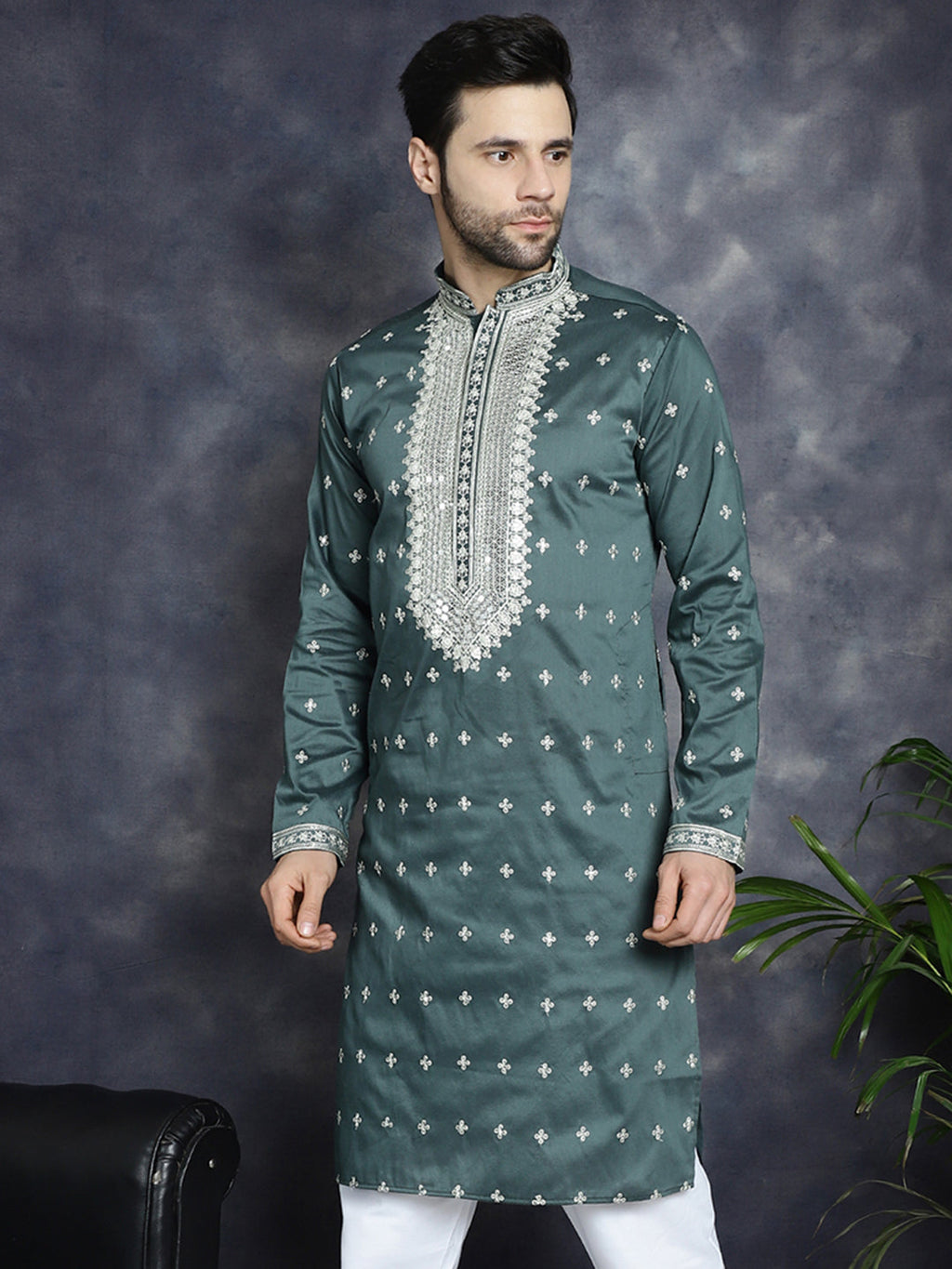 Jompers Men's Sequins Embroidered Kurta - Olive