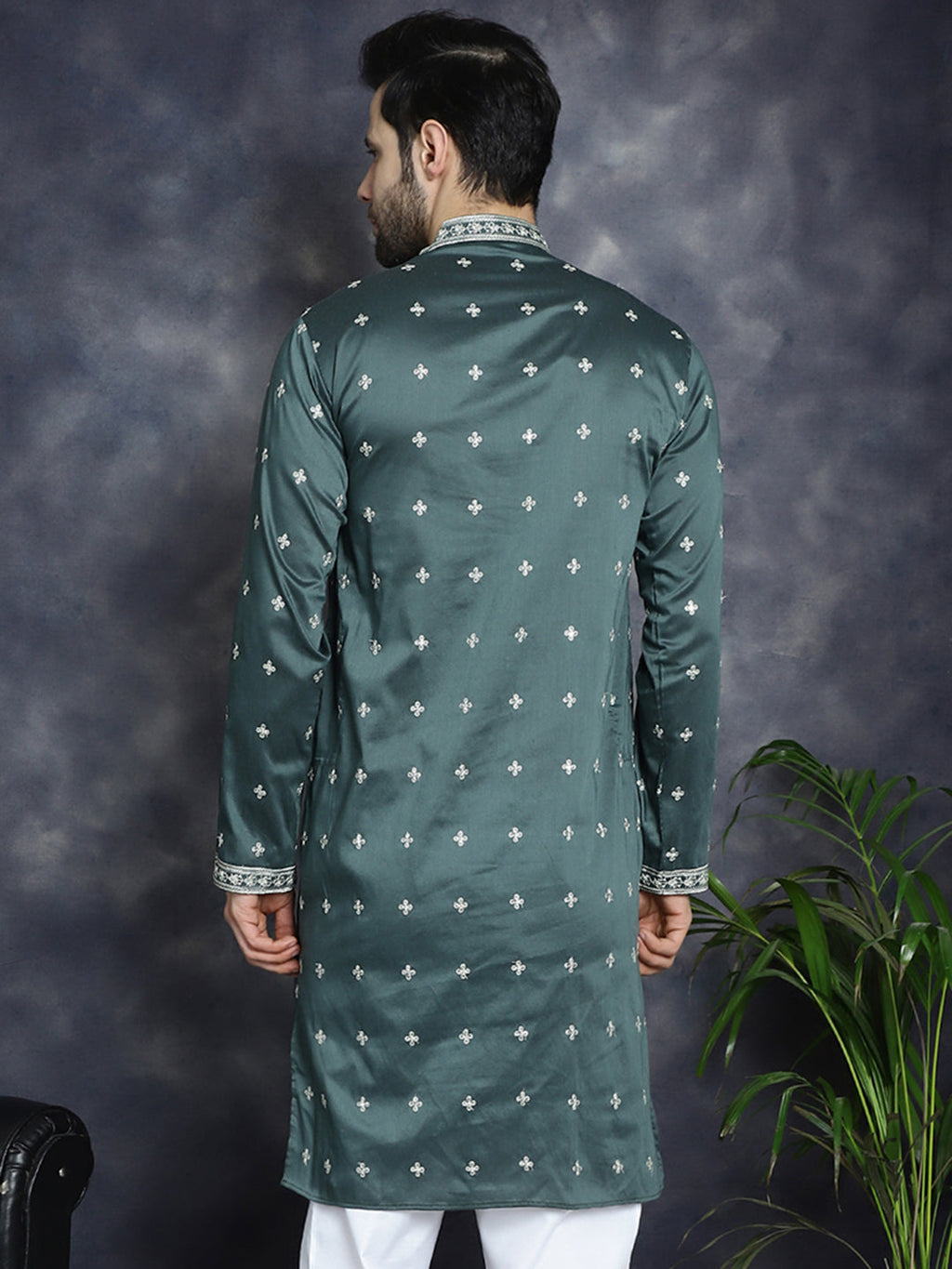 Jompers Men's Sequins Embroidered Kurta - Olive