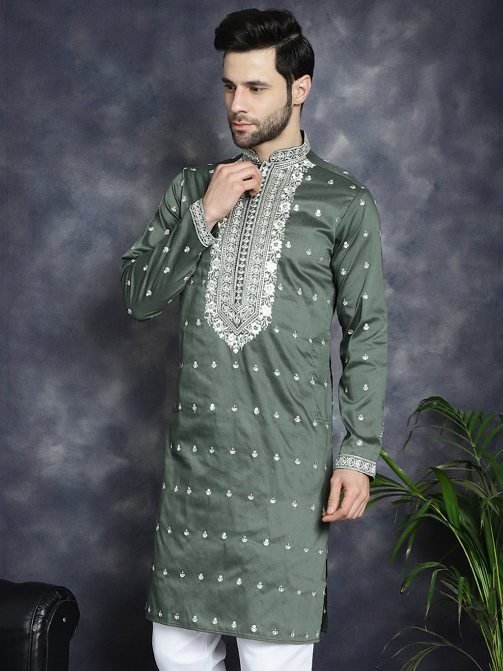 Jompers Men's Chikankari Embroidered Kurta - Olive