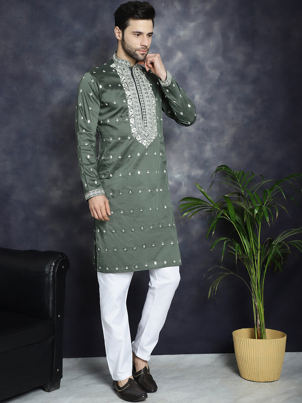Jompers Men's Chikankari Embroidered Kurta - Olive