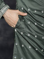 Jompers Men's Chikankari Embroidered Kurta - Olive
