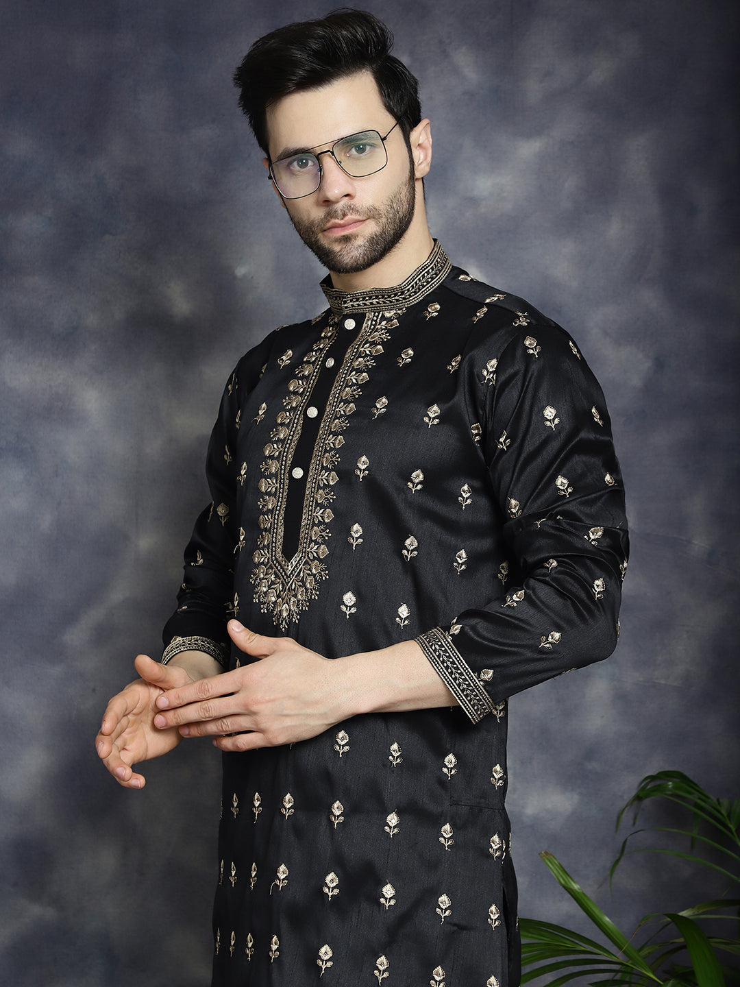 Jompers Men's Black Chikankari Embroidered Kurta - Black