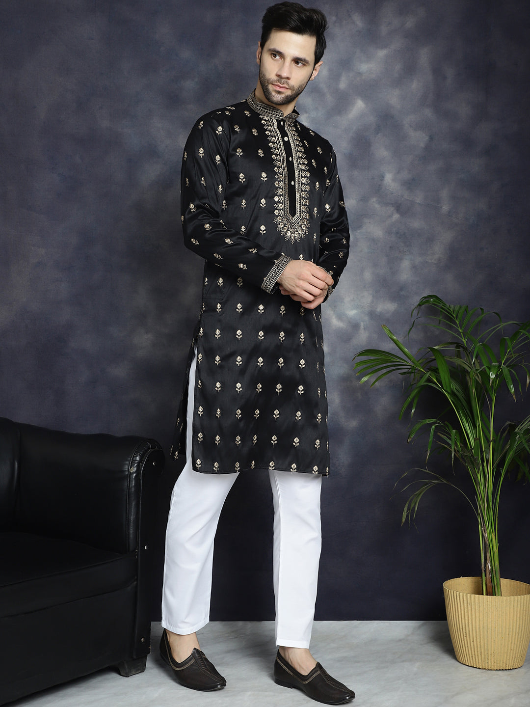 Jompers Men's Black Chikankari Embroidered Kurta - Black